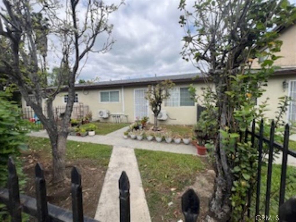 Property Photo:  1064 Waters  CA 91766 