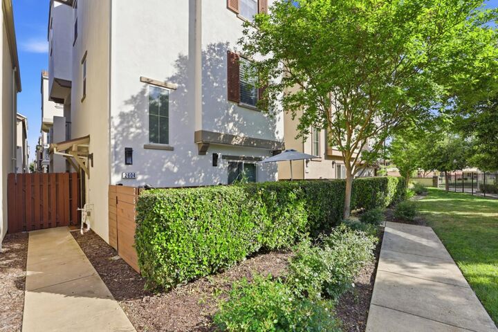 Property Photo:  2604 Cleat Lane  CA 95818 