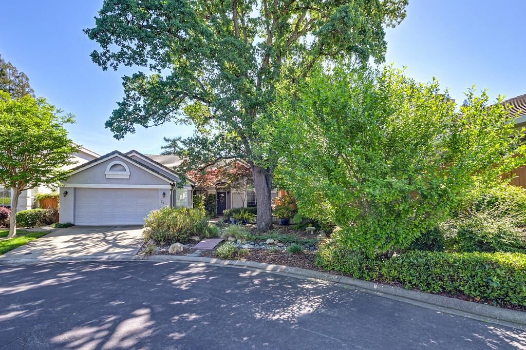 Property Photo:  2416 Konvalin Oaks Lane  CA 95608 