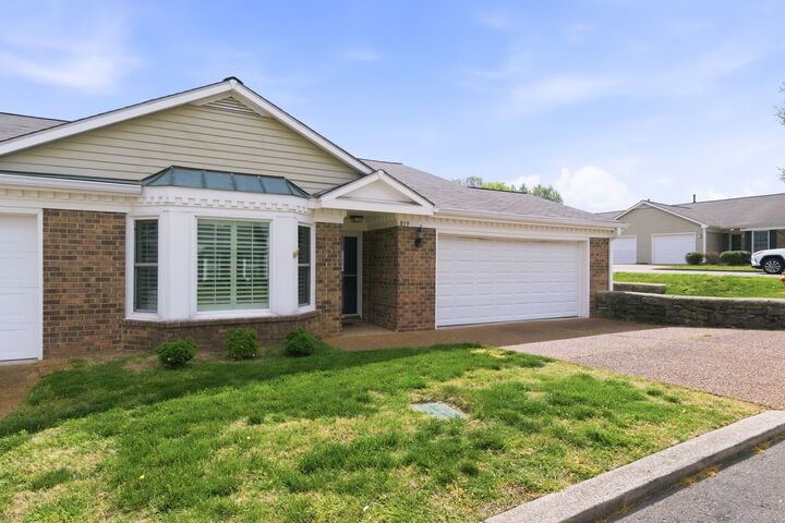 Property Photo:  819 Marquette Dr  TN 37205 