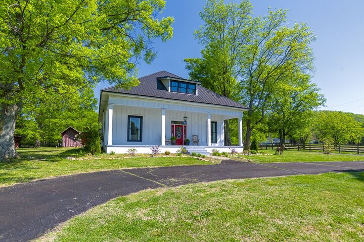 Property Photo:  3702 Highway 231 N  TN 37160 