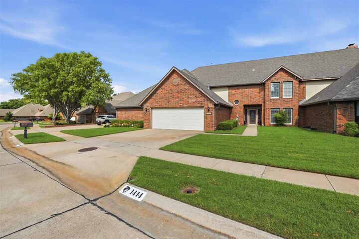 Property Photo:  1414 Reveille Dr  OK 74604 