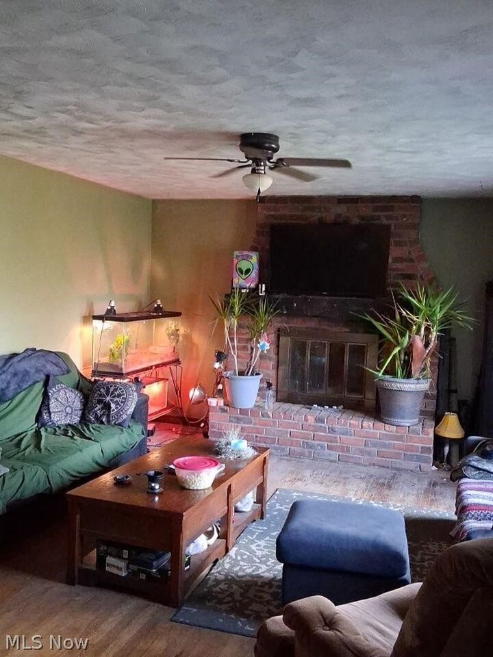 Property Photo:  9918 Overton Road  OH 44214 