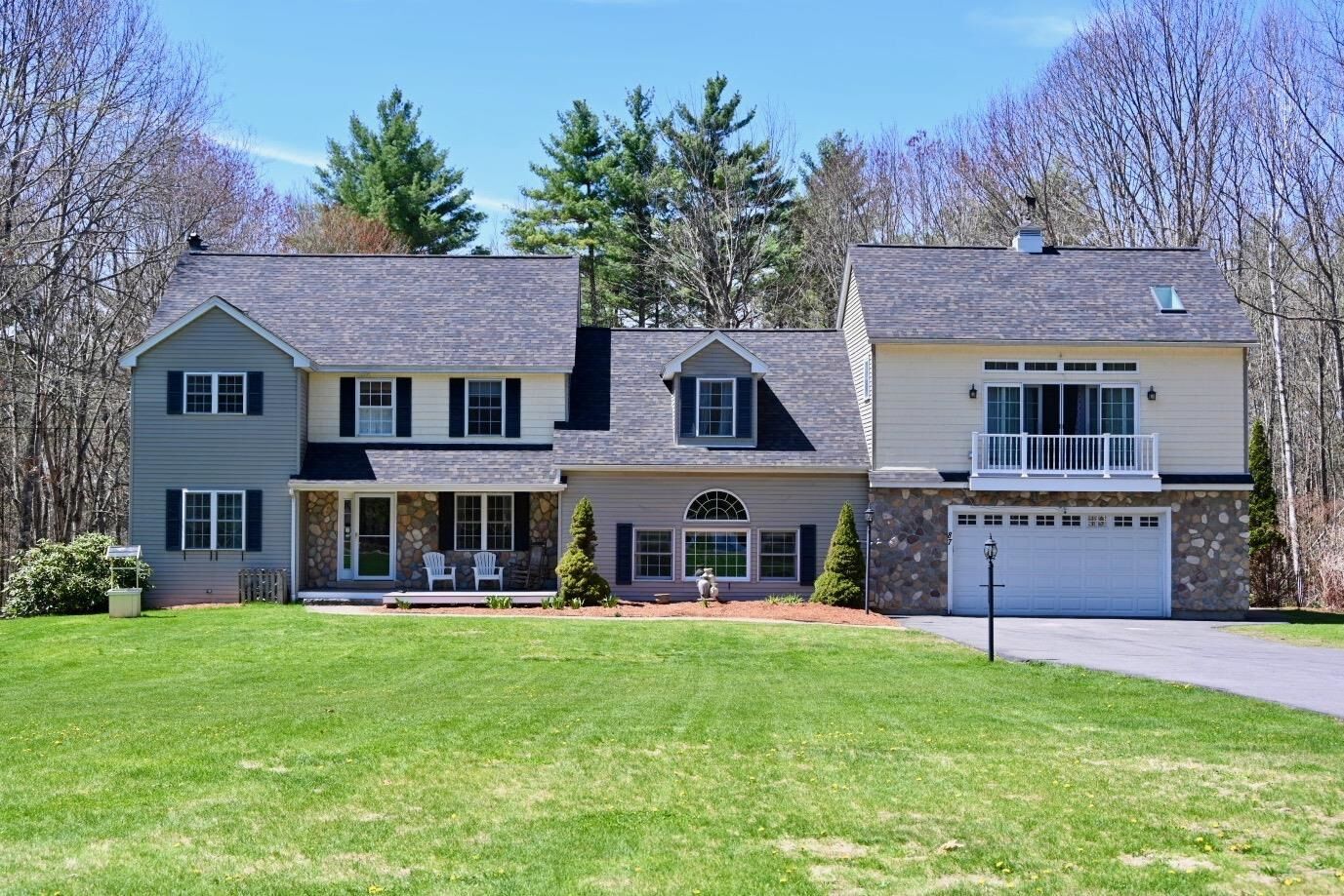 Property Photo:  87 Juniper Drive  NH 03045 