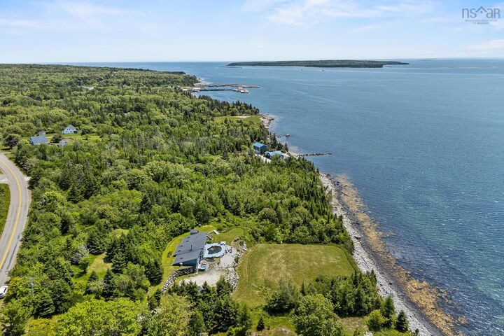 1878 Sandy Point Road — photo 1