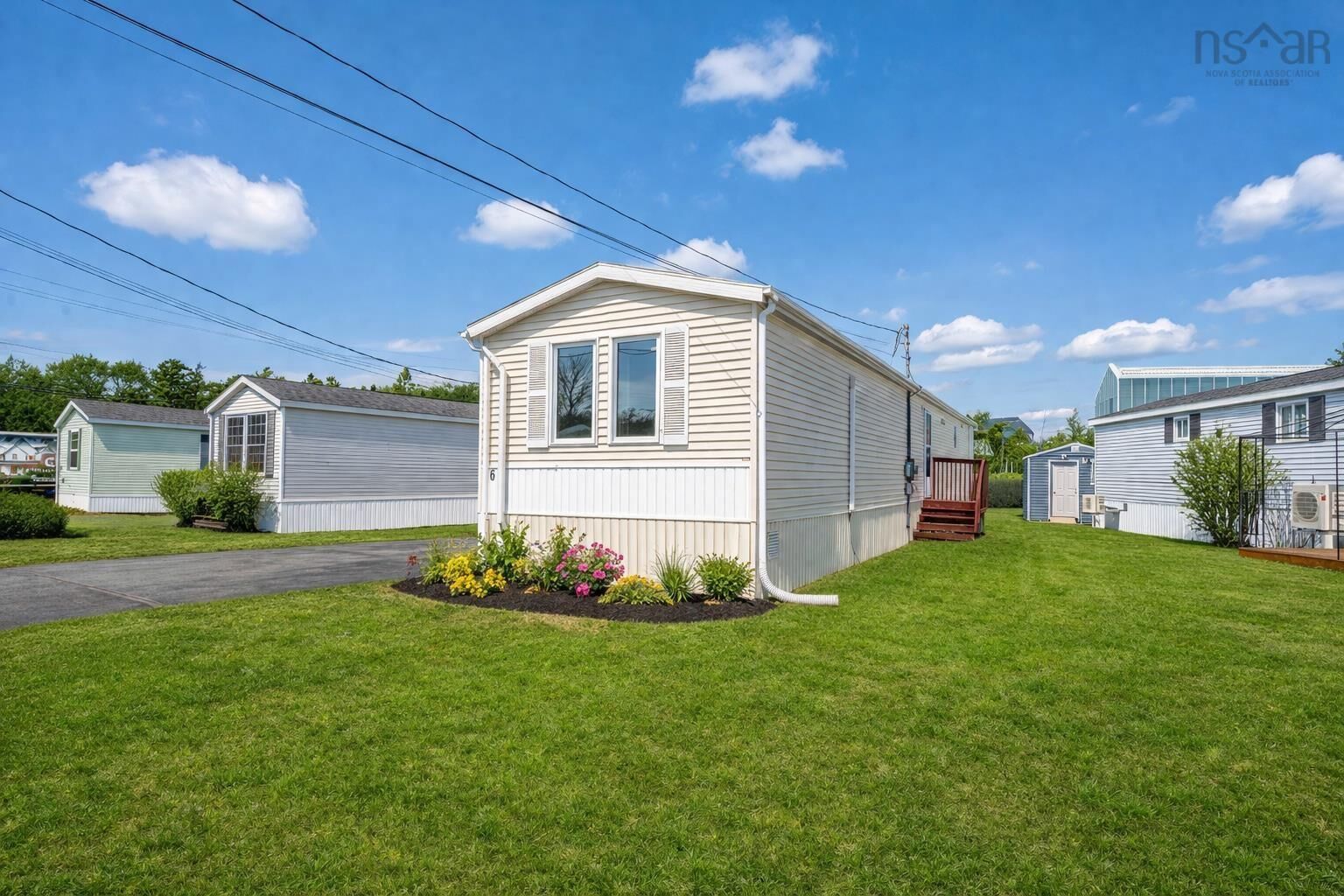 Property Photo: 6 Alderwood Court NS B3T 1B1