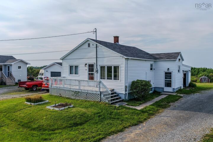 174 Maclean Street — photo 1