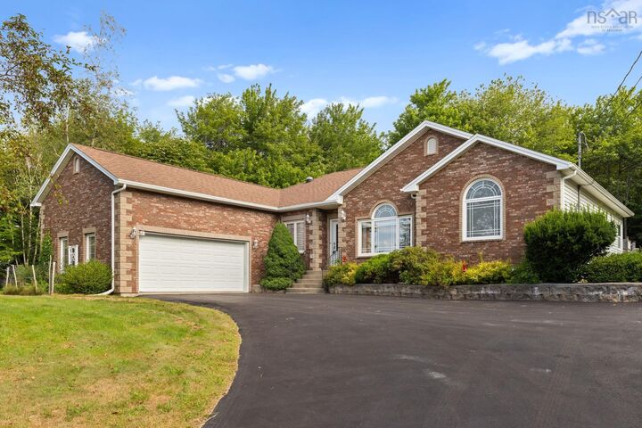 Property Photo: 205 Glen Arbour Way NS B4B 1T5