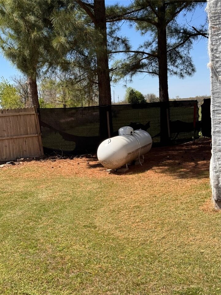 Property Photo: 1322 Madison 8520 AR 72740