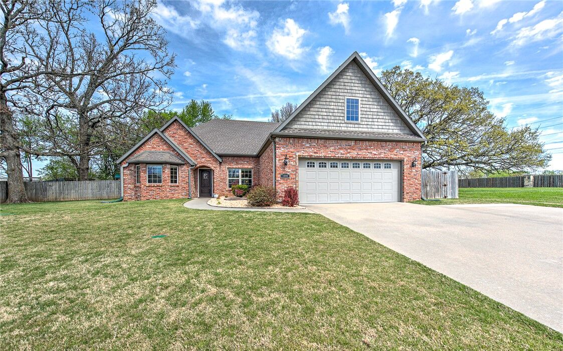 Property Photo:  1806 Sandpiper Avenue  AR 72745 