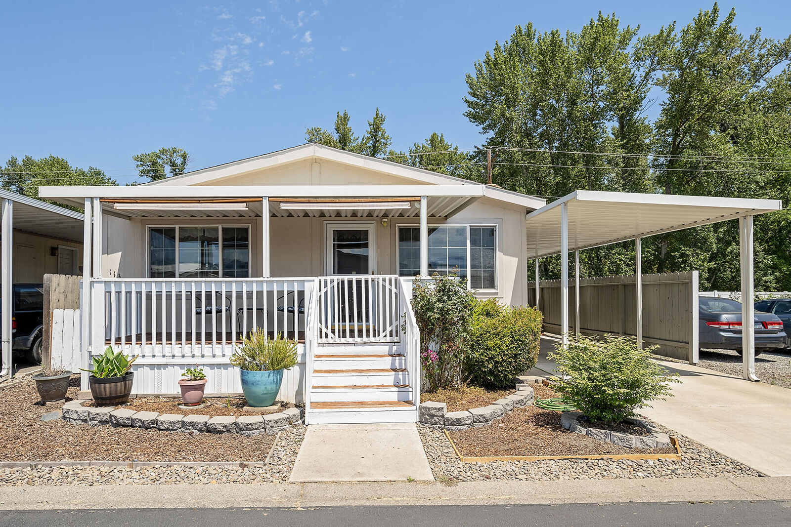 Property Photo: 3555 S Pacific Highway Spc 113 OR 97501