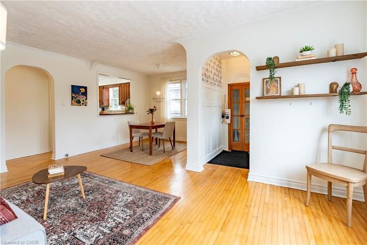 Photo de la propriété:  69 Lowrey Avenue N  ON N1R 5A4 