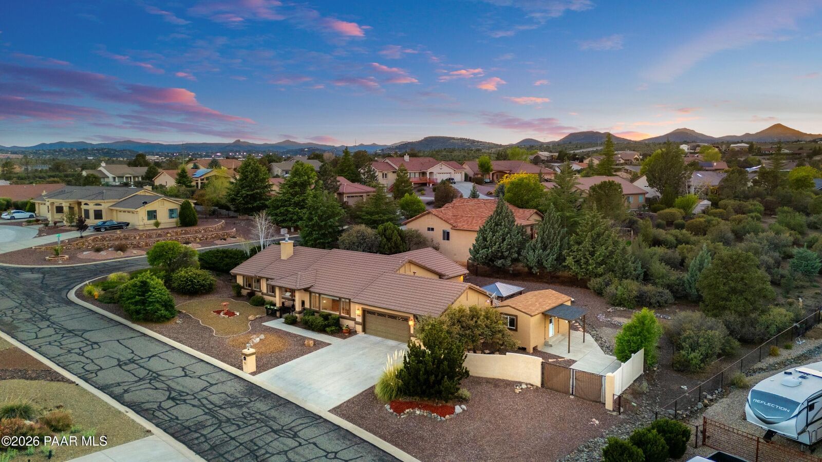 Property Photo:  5562 Lemonmint Ln Lane  AZ 86305 