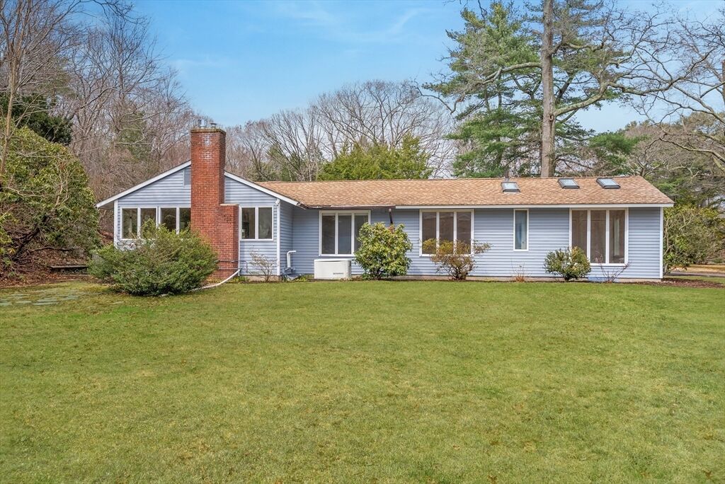 Property Photo:  7 Walker Road  MA 01944 