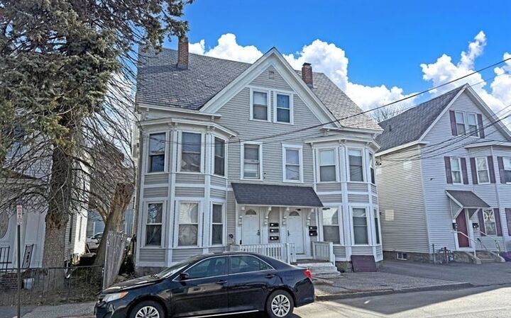 Property Photo: 116-118 Walker St MA 01854