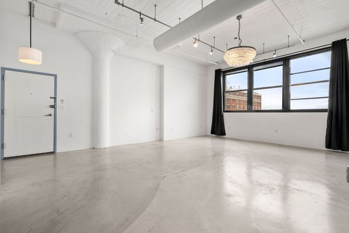 Property Photo: 437 D Street 6C MA 02210