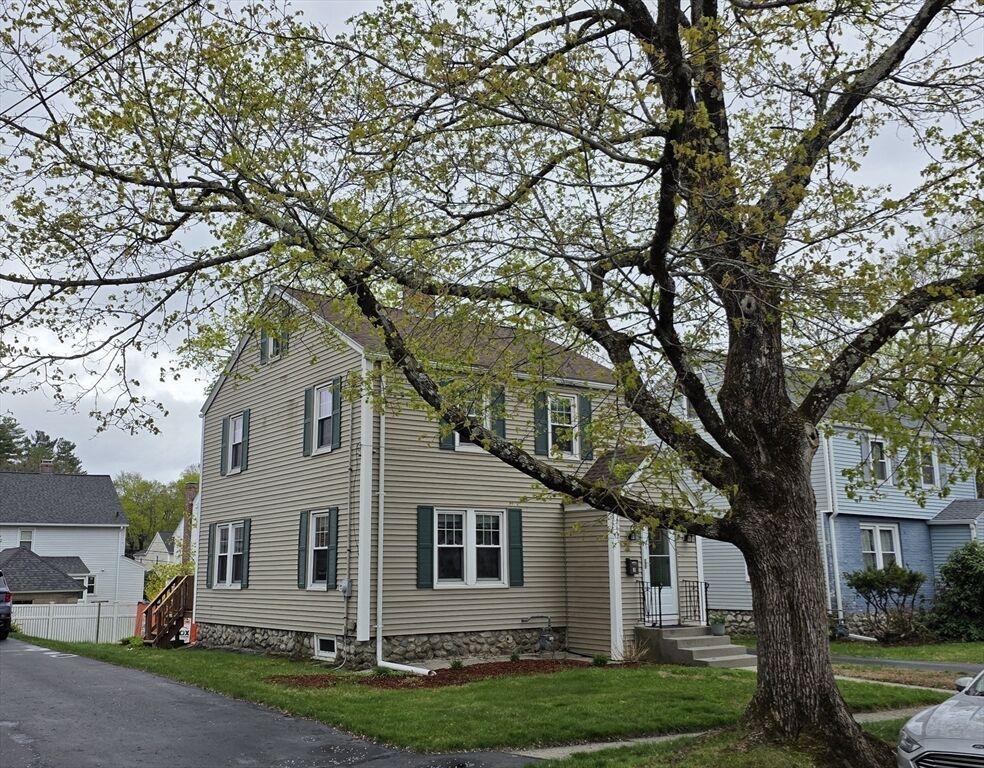 Property Photo: 51 Brantwood Rd MA 01602