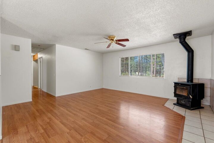 Property Photo:  833 W Plumas Avenue  CA 96122 