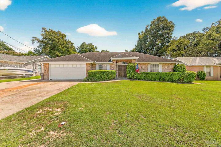 Property Photo:  723 Candlestick Pl  FL 32514 