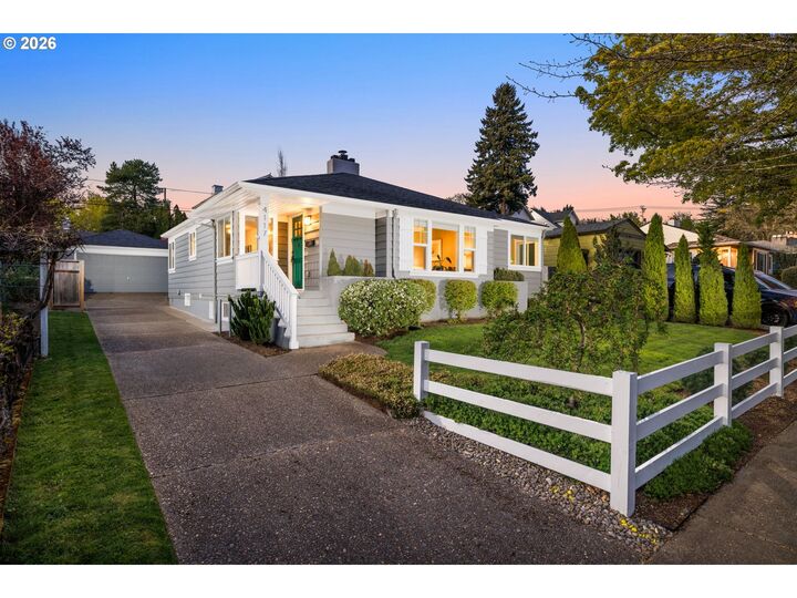 Property Photo: 4117 SE Henderson St OR 97202