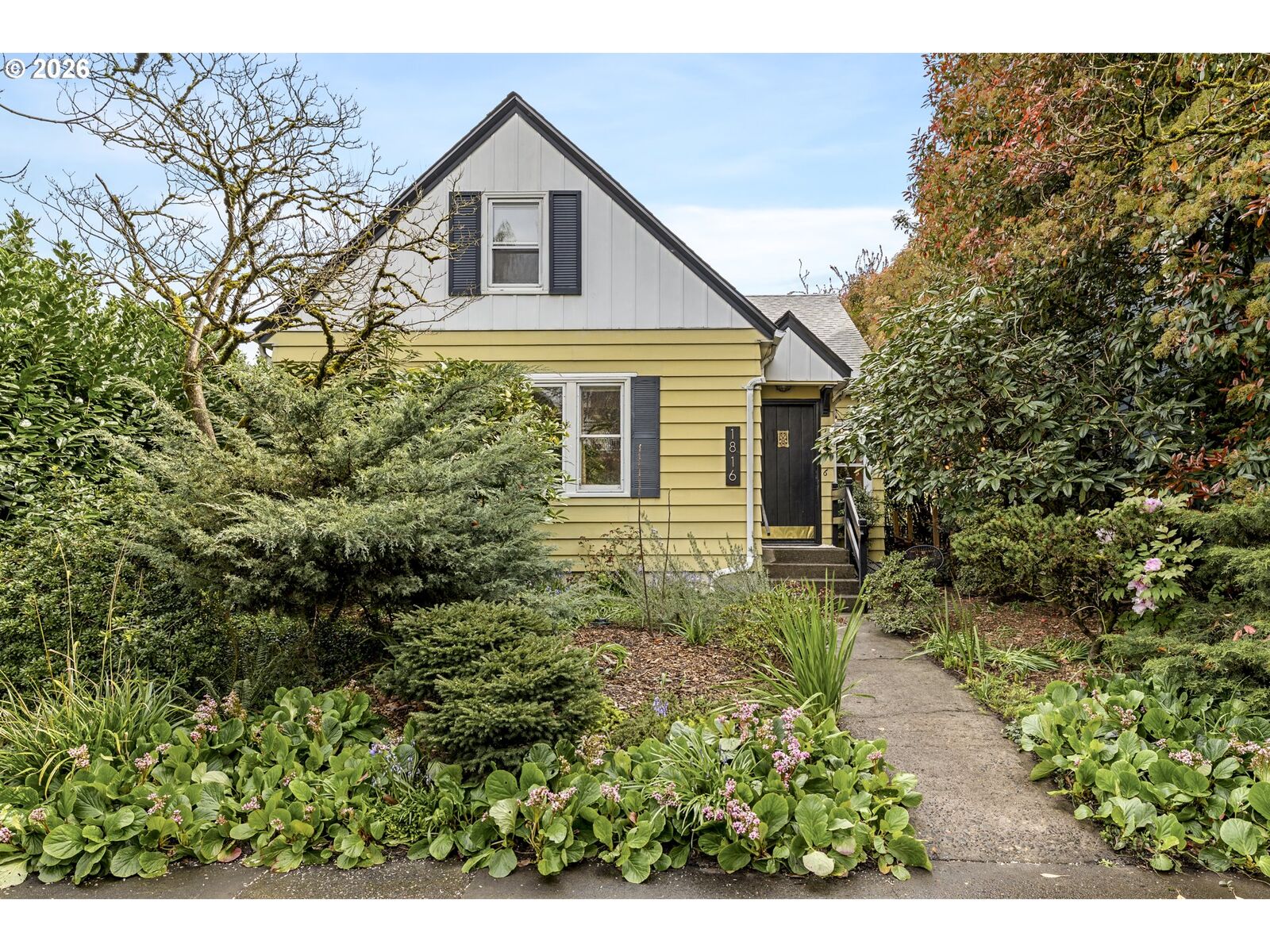 Property Photo:  1816 SE 12th Ave  OR 97214 