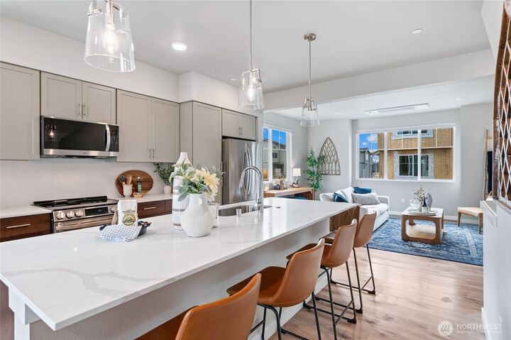 Property Photo:  14424  Madison Way D3  WA 98087 