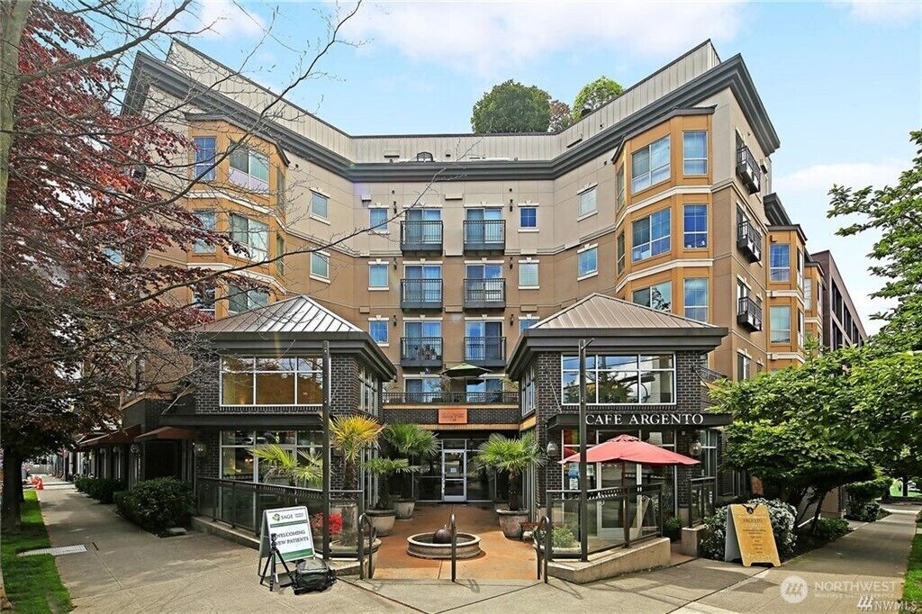 Property Photo:  1125 E Olive Street 101  WA 98122 