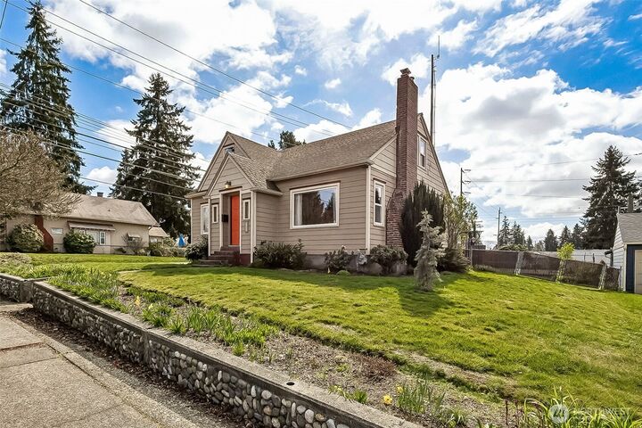 Property Photo: 5002 6th Avenue WA 98406