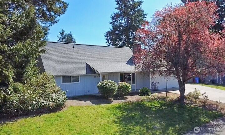 Property Photo:  1806  Alanna Drive SE  WA 98503 