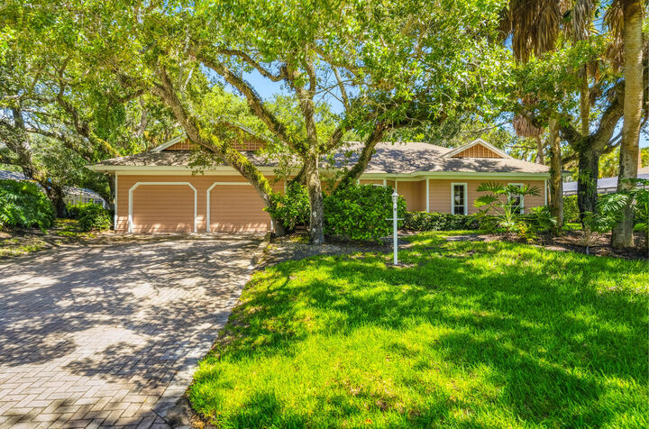 Property Photo: 1027 Mangrove Lane FL 32963