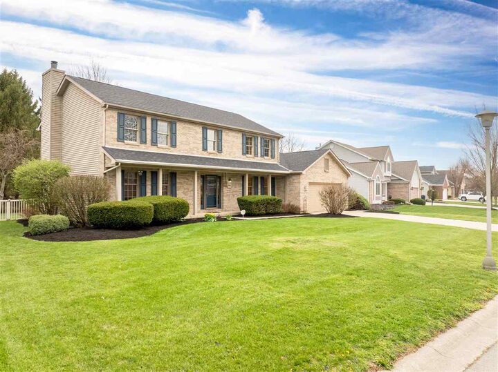 Property Photo: 1601 Hunters Pointe Drive IN 47374