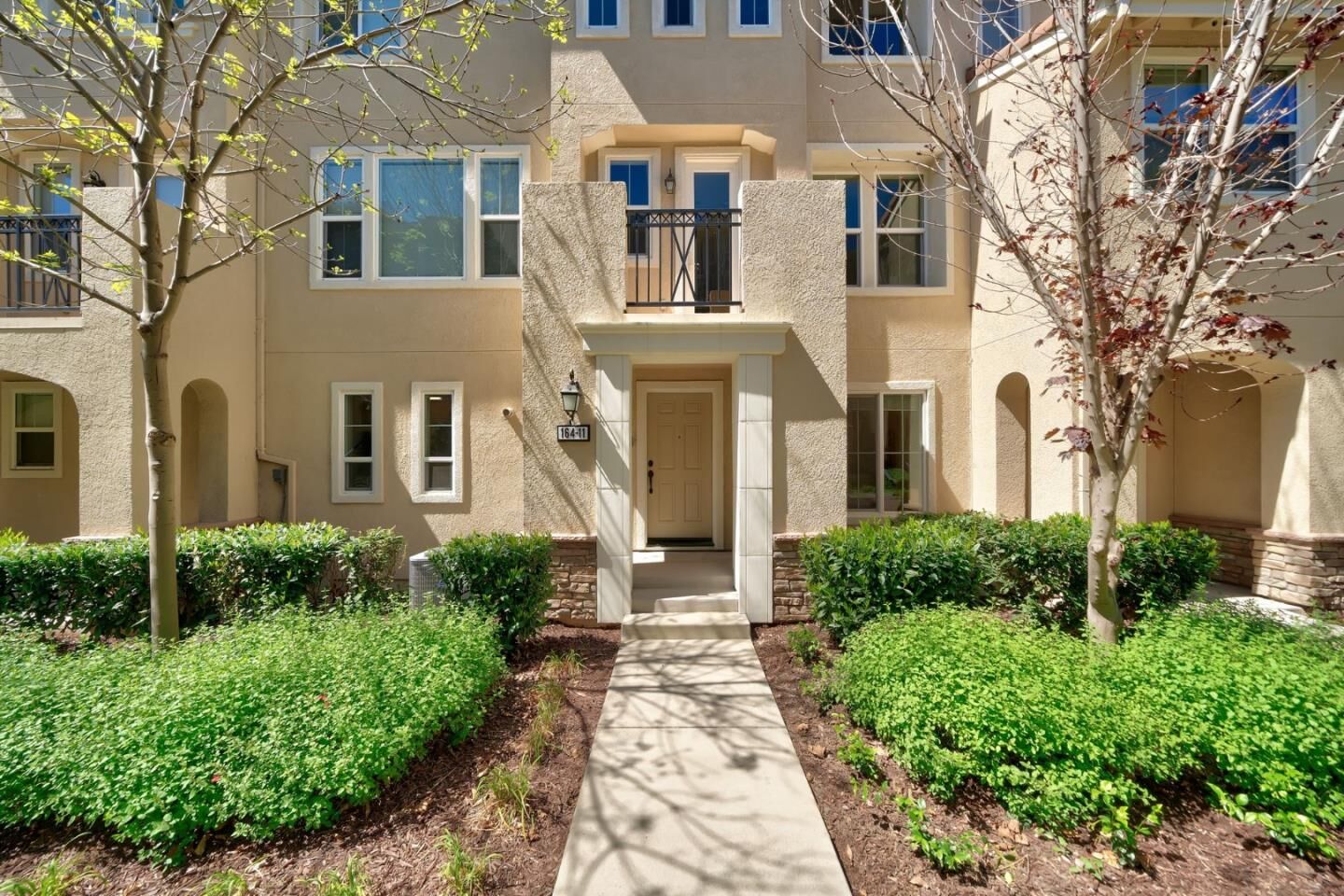 Property Photo:  164 Heligan Lane 11  CA 94551 