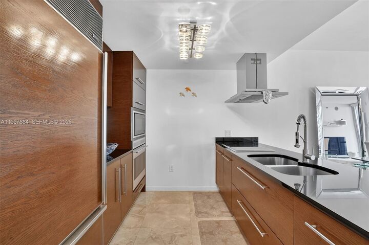 Property Photo:  495 Brickell Ave 2807  FL 33131 