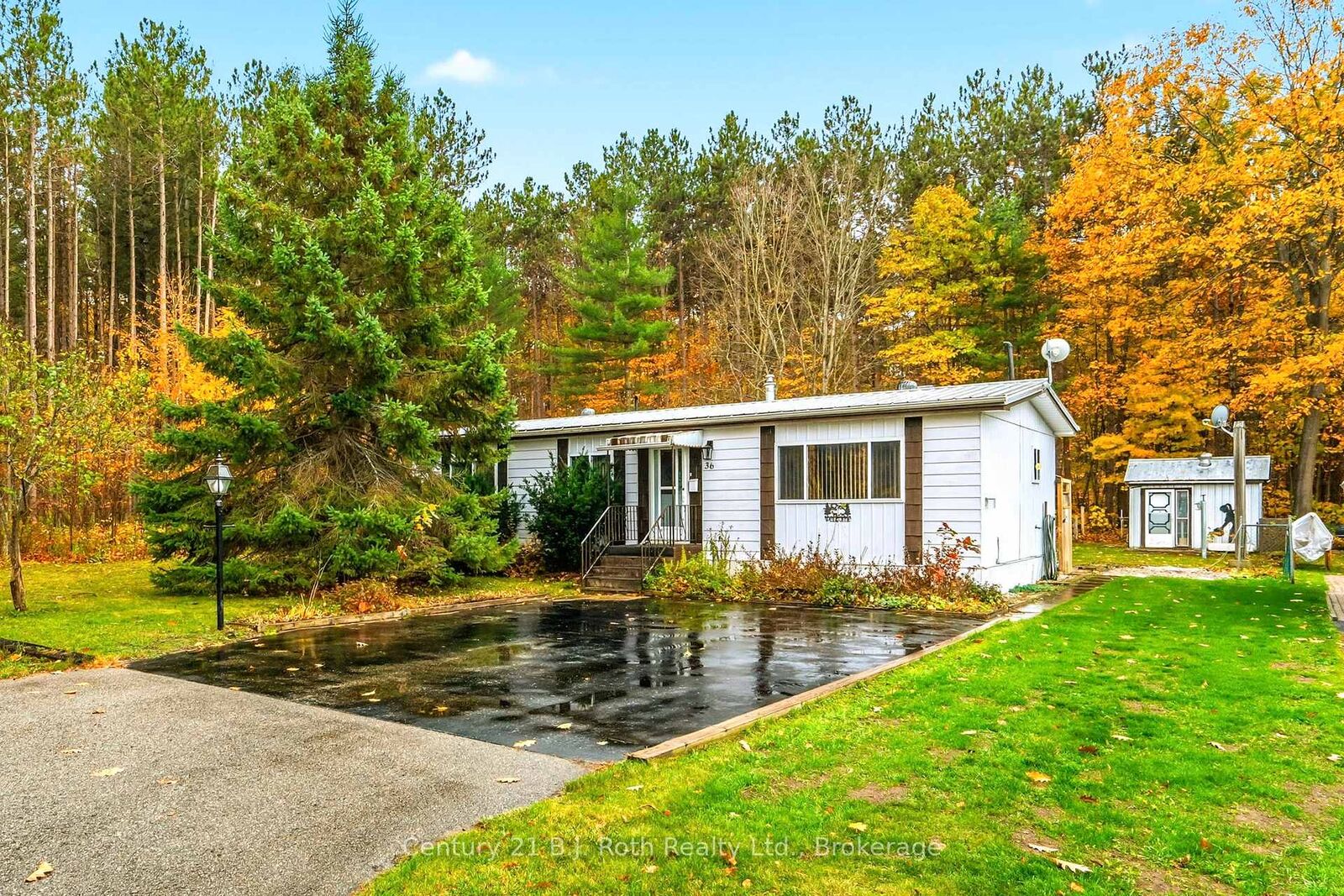Property Photo:  5263 Elliott Side Road 36  ON L4R 4K3 