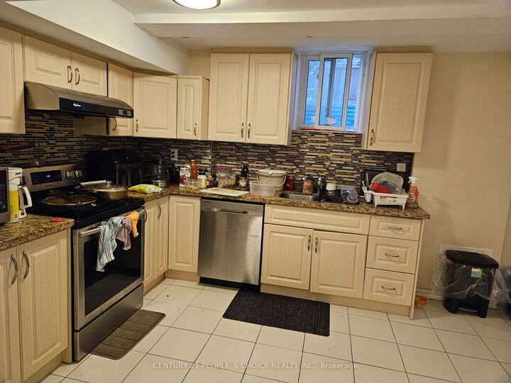 Photo de la propriété:  4329 Guildwood Way Bsmt  ON L5R 0A4 