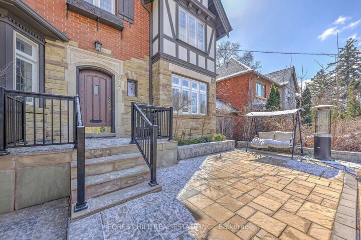 Property Photo: 607 Spadina Road ON M5P 2X1