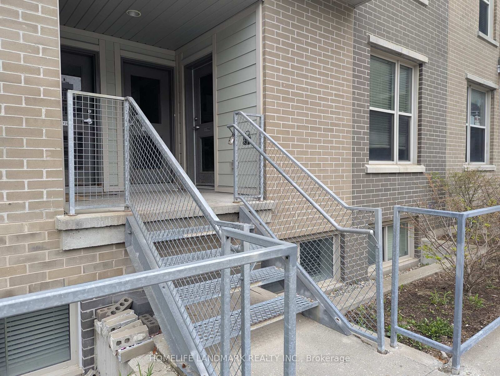 Property Photo: 62 Balsam Street T102 ON N2L 3H2