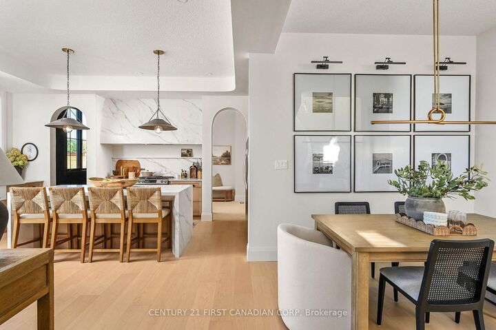 Property Photo: 863 White Pine Street ON N6G 3X9