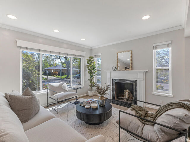 Property Photo: 1401 E Brookshire Dr S UT 84106