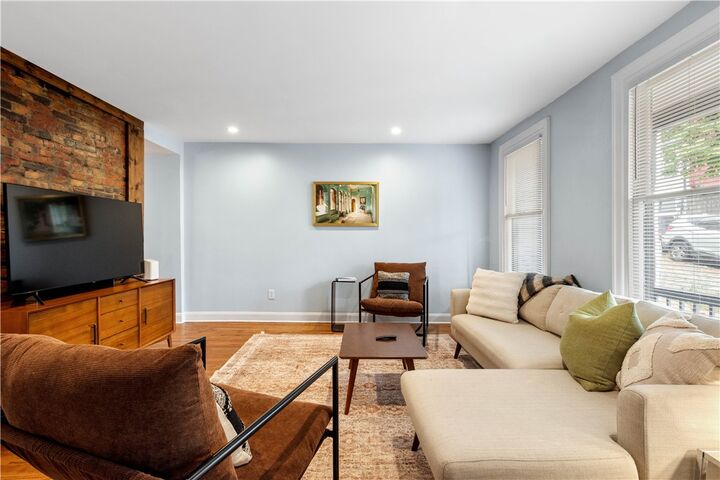 Property Photo:  1207 Linden Place  PA 15212 