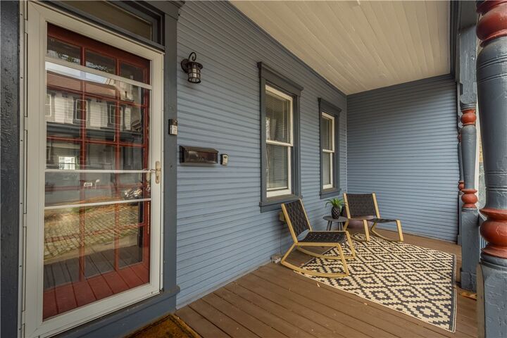 Property Photo: 1207 Linden Place PA 15212