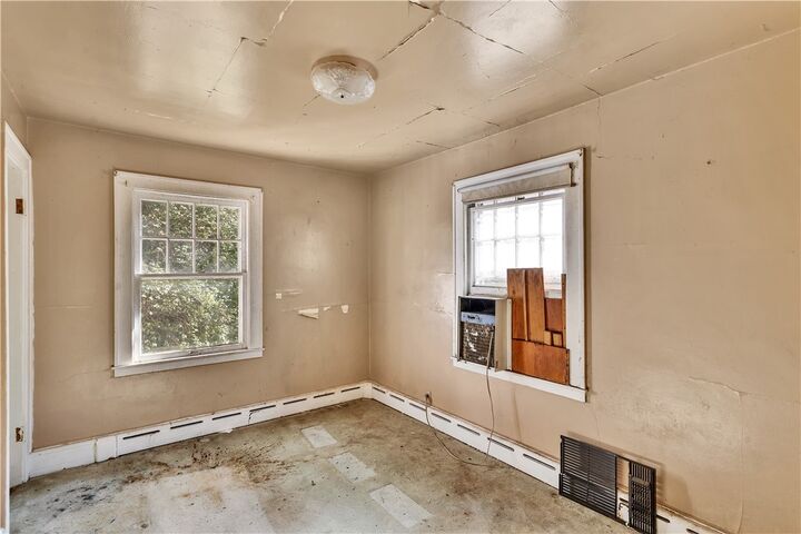 Property Photo:  1918 Laketon Rd  PA 15221 