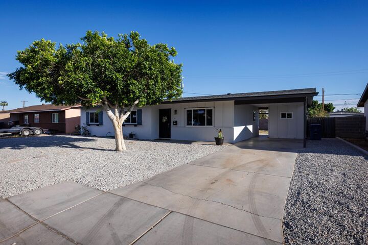 Property Photo: 1465 E 23 St AZ 85365