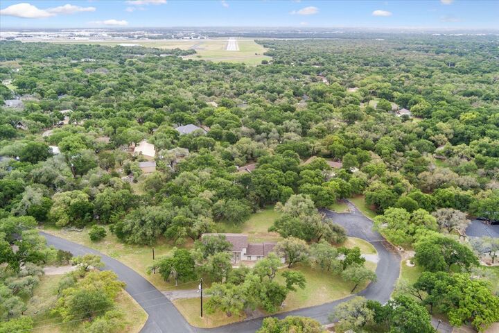 Property Photo: 4015 Ramada Trail TX 78628