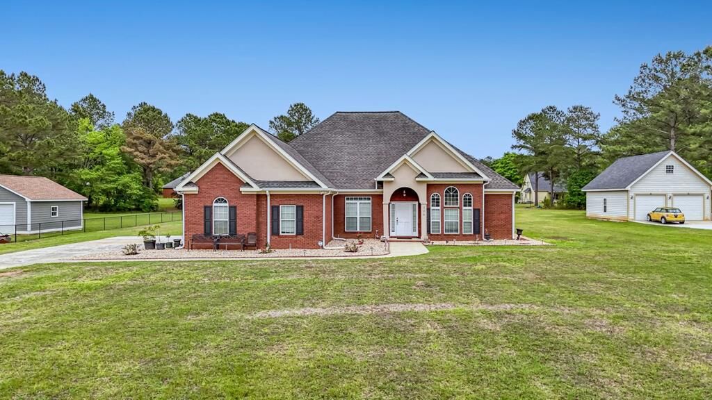 Property Photo:  106 Ivy Lane  GA 31721 
