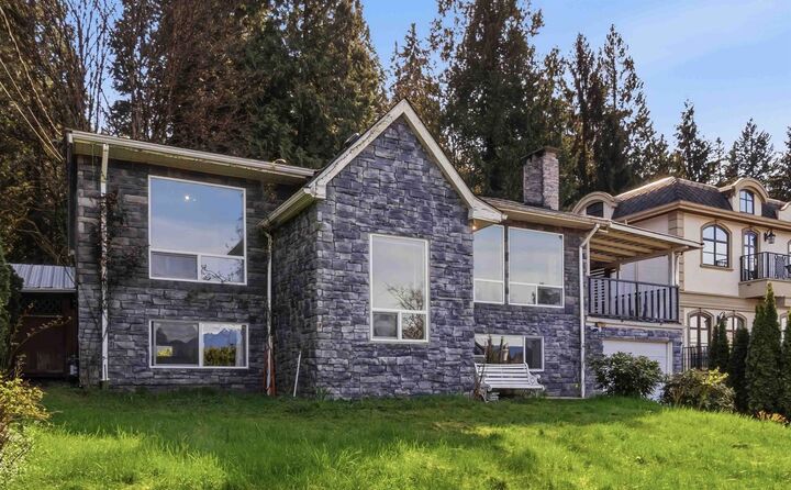 Property Photo: 2331 Henry Street BC V3H 2J4
