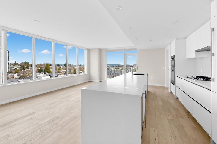 Property Photo: 485 W 42nd Avenue 803 BC V5Y 0R6
