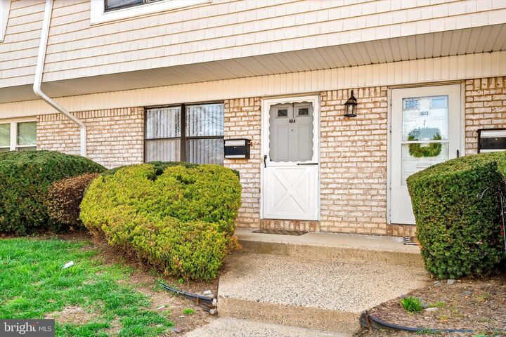 Property Photo:  1614 Silver Court  NJ 08690 