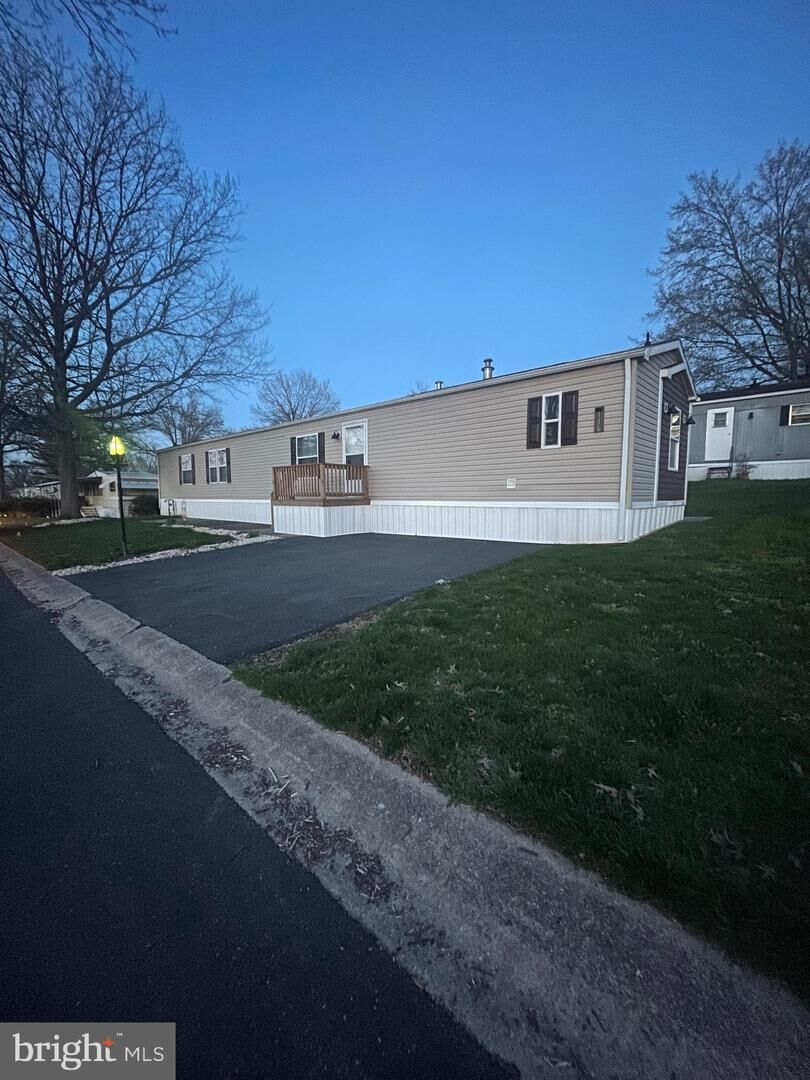 Property Photo:  116 Seneca Avenue  PA 17315 