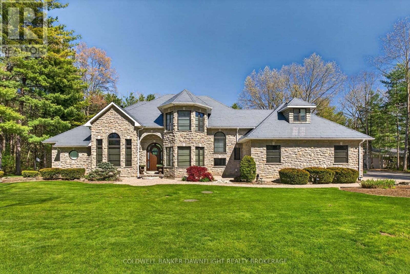 Property Photo:  9923 Parkview Crescent  ON N0M 1T0 